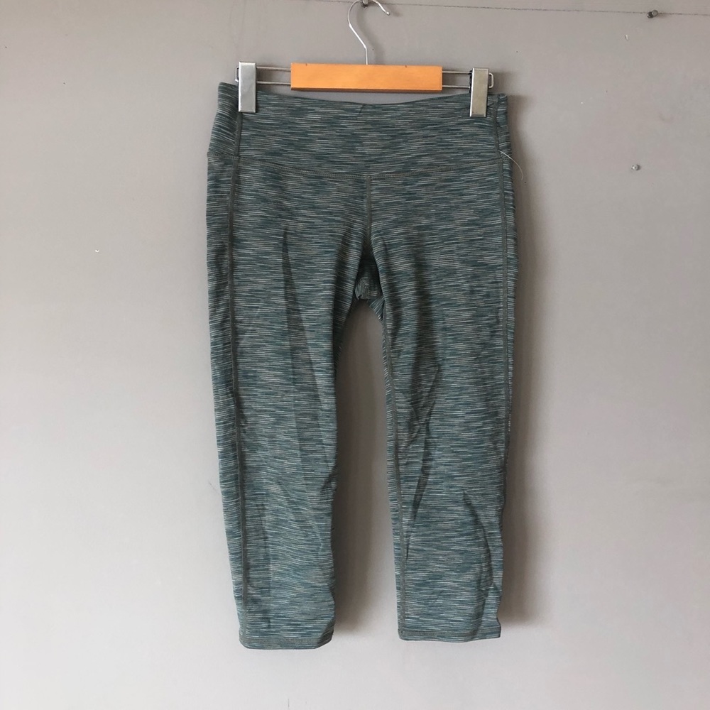Athleta green crop leggings size small